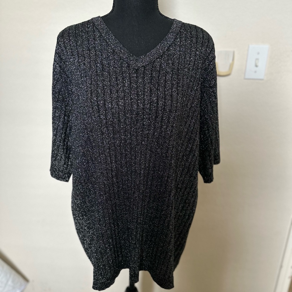 Vintage plus Laura Scott sequin sweater short sleeves. Size 3X.‎ Preowned.